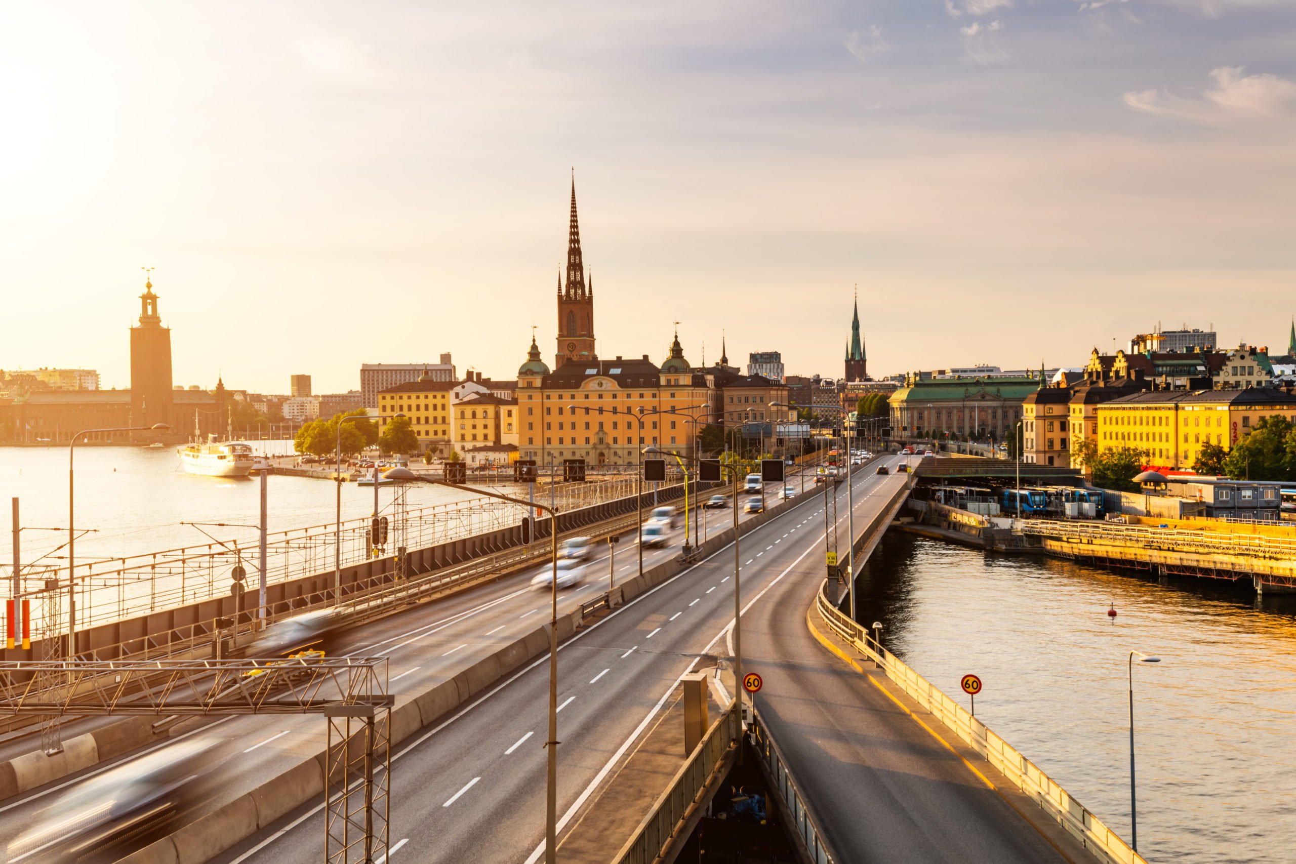 Opmåling, afsætning, scanning, mobile mapping og kontrolmåling er blandt de landinspektørydelser, der skaber fundamentet for byudviklingen i Stockholm